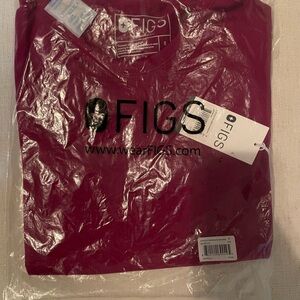 BNWT FIGS Salta Underscrub Top in Dark Magenta